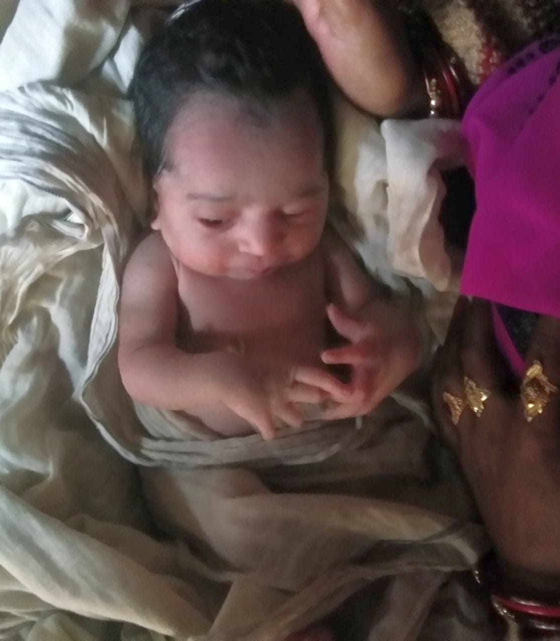 newly born child found in garbage