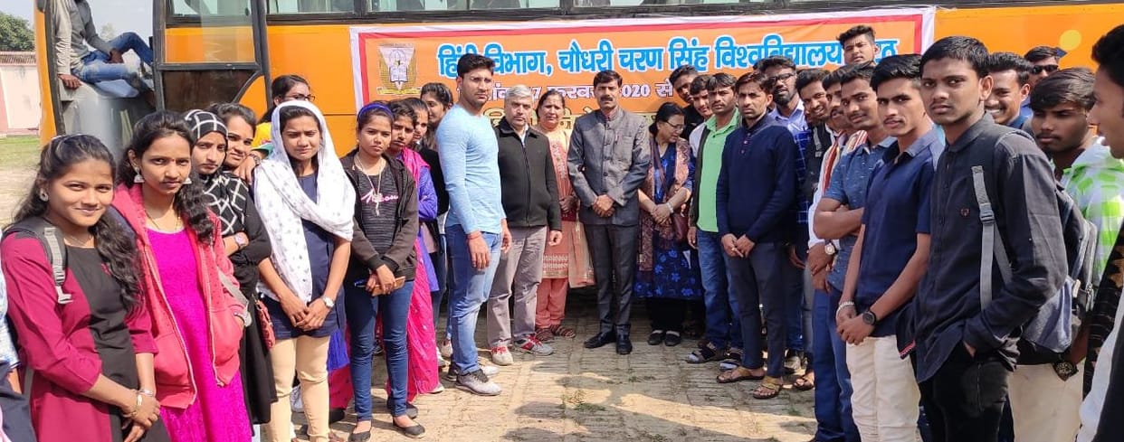 five non hinidi launguage state students reached in historical palace