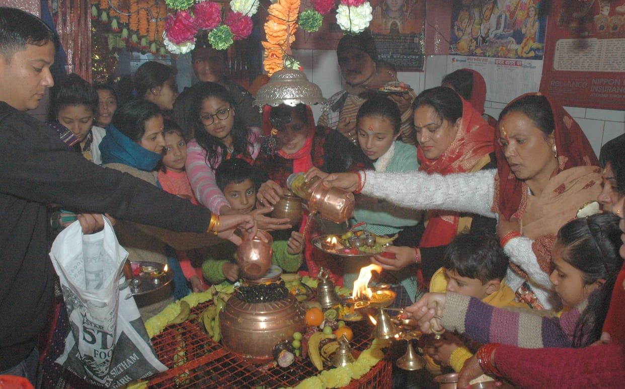 Pagoda echoes by the announcement of Har Har Mahadev