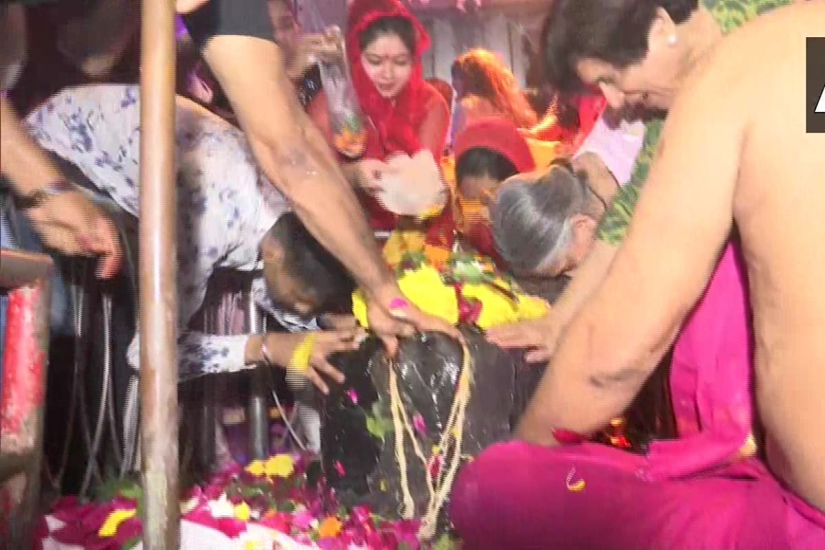 Mahashivratri is today, devotees prayed to Lord Shiva