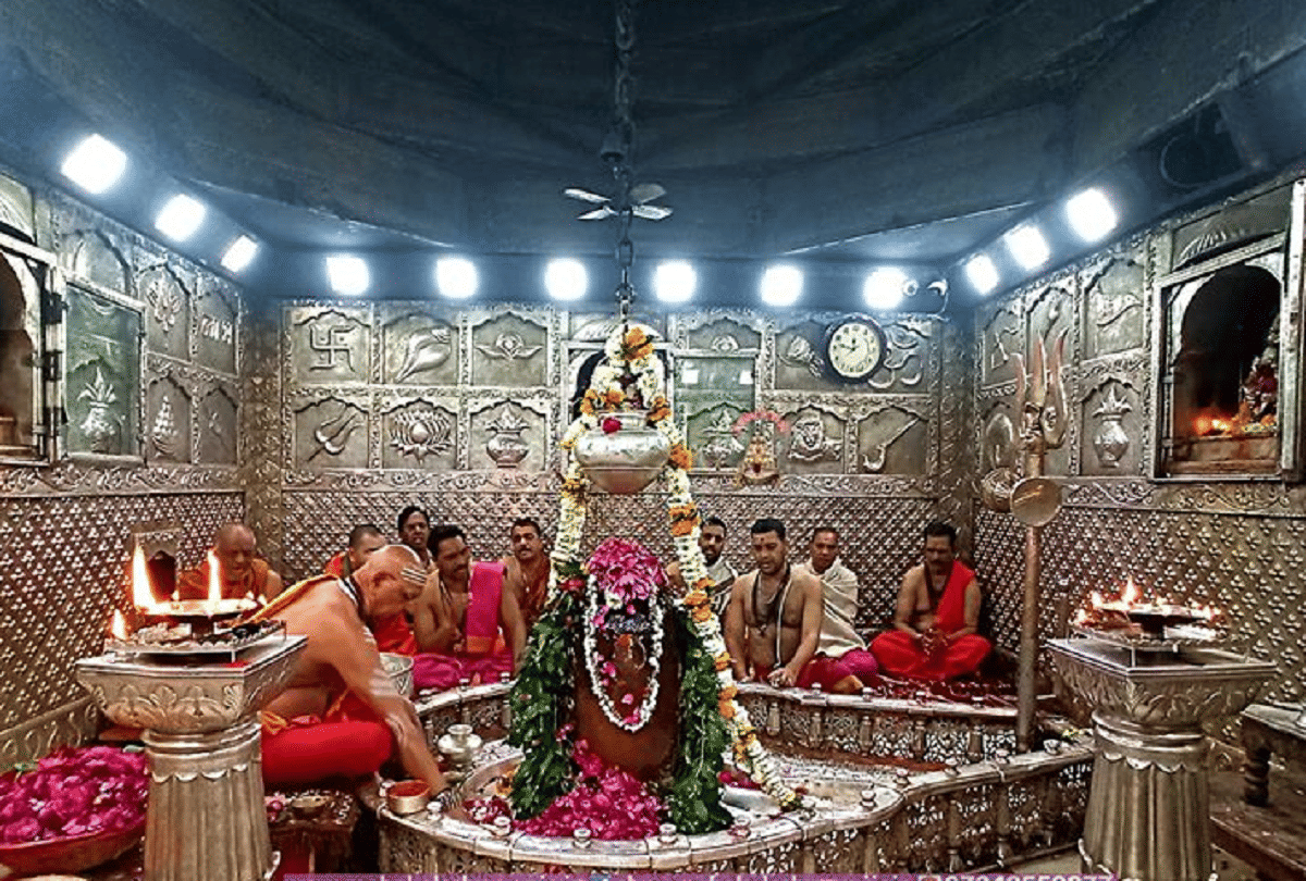 Ujjain Devotees openly donated in Mahakal temple income of Rs 23 crore in about four months Latest News Update