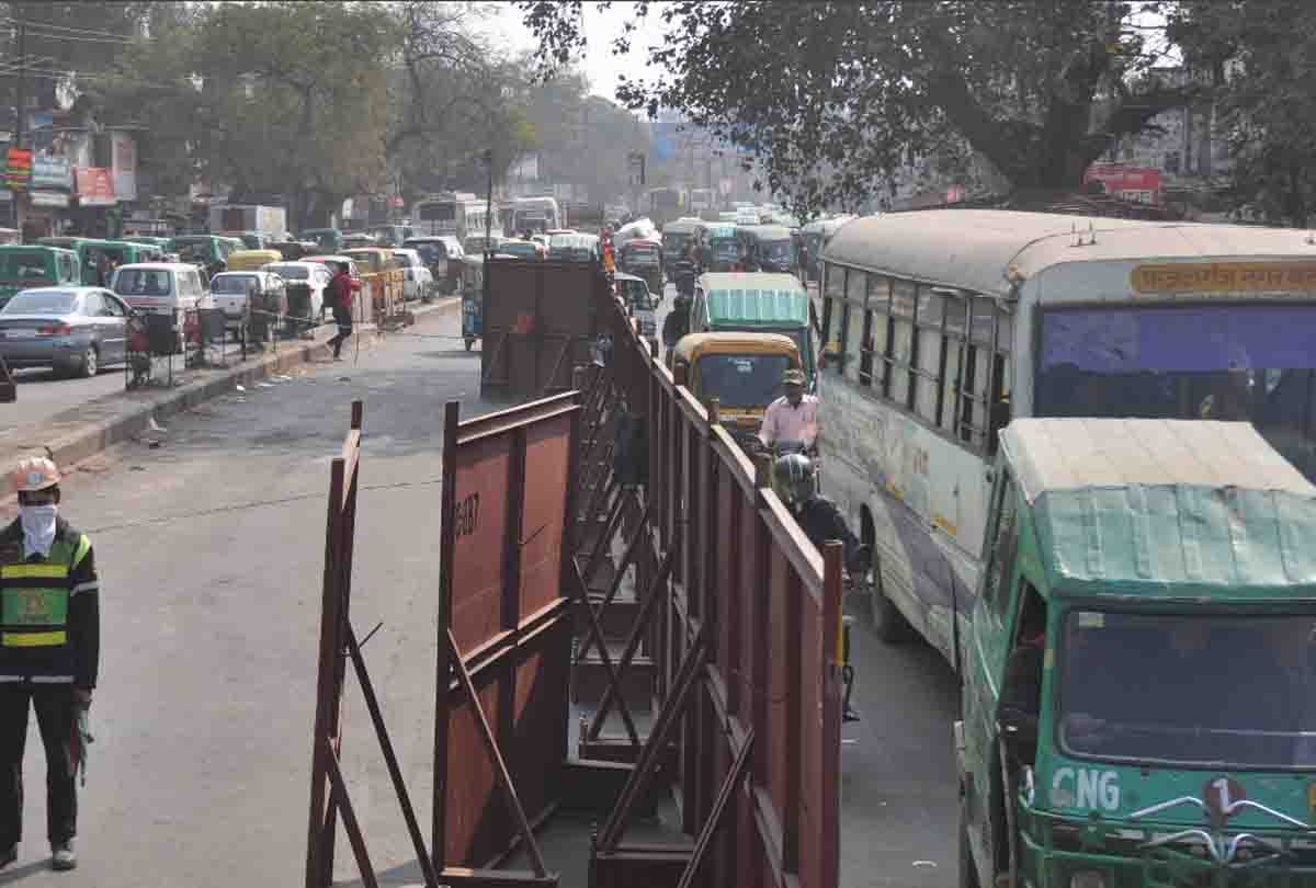 Ambulance stuck in Metro construction jam, injured died
