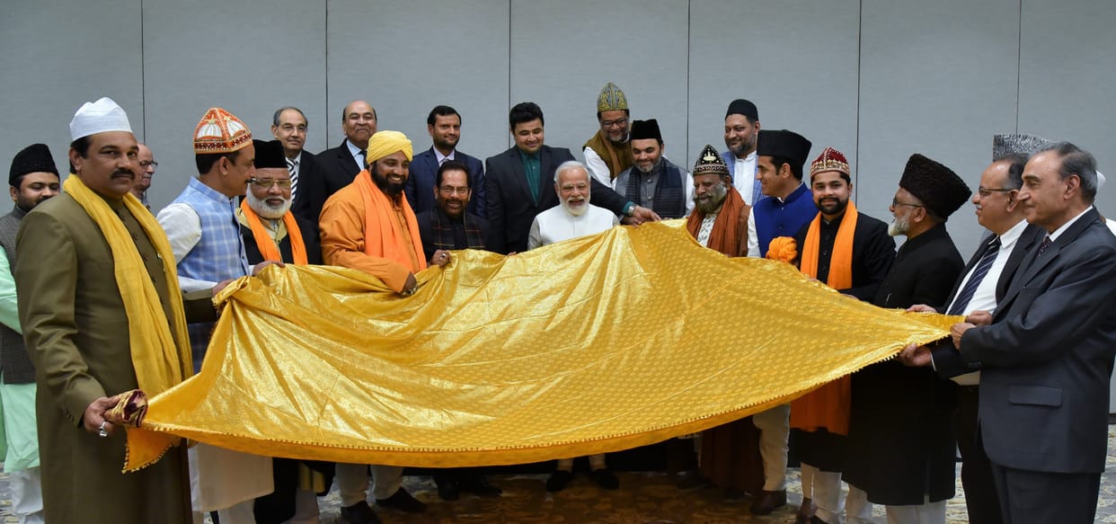Modi presented the wrap at Ajmer Sharif Dargah welcomed the reception