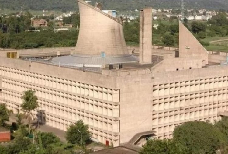 Issue of unsafe school buildings raised in the Punjab assembly