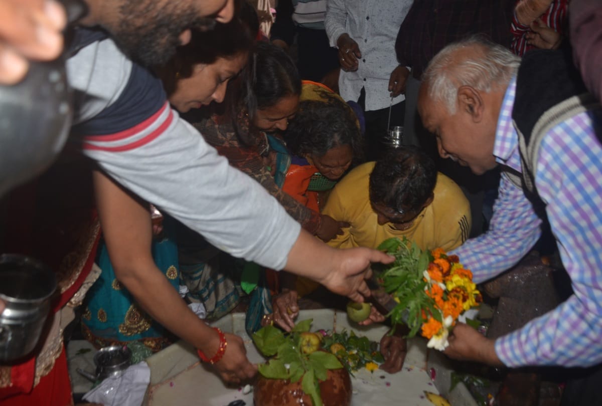 the temple echoed with shiv shouts on mahashivratri