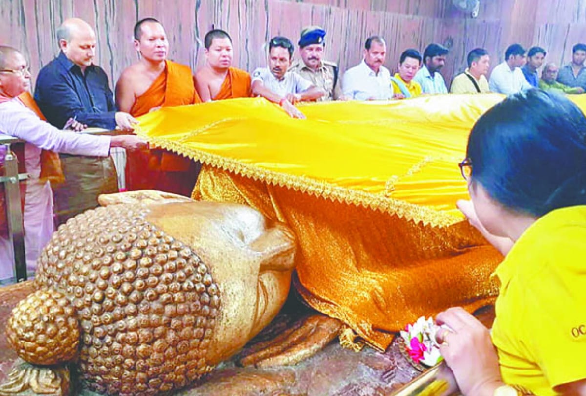 Thailand Princess Chulafan return from Kushinagar Mahaparinirvan Temple latest photos