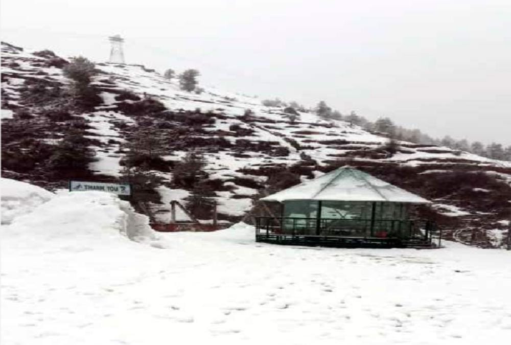 Snowfall In Mussoorie, Dhanaulti, nainital and Char dham Today, See Awesome visuals