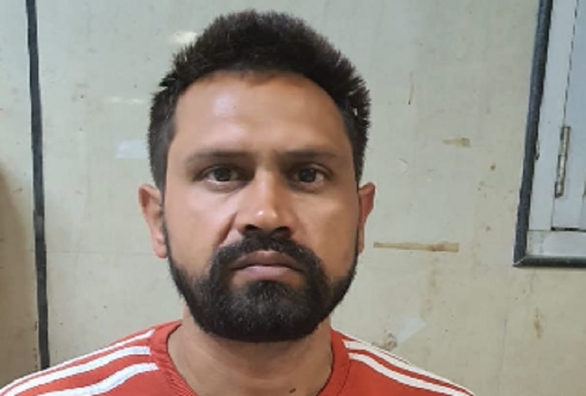 Notorious Naidu's accomplice Ravi alias bhoora arrested after encounter in meerut