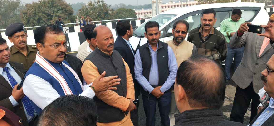Deputy CM inspects Chaukghat flyover, instructions to complete Vidyapeeth lane soon