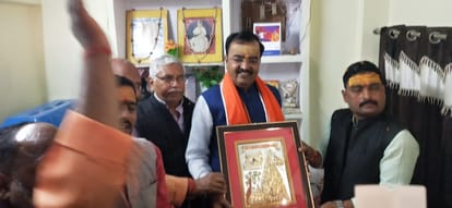 Deputy CM inspects Chaukghat flyover, instructions to complete Vidyapeeth lane soon