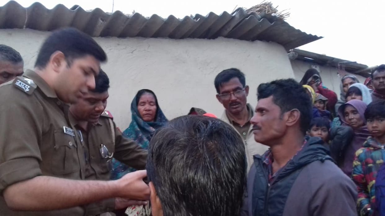 Uproar on the insistence of the funeral in front of the accused's house