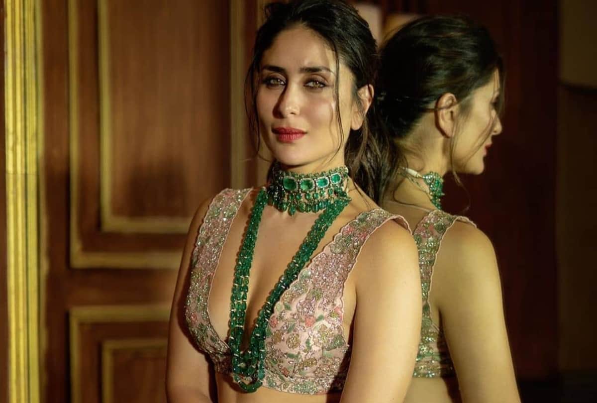 throwback pic when kareena kapoor getting ready at airport for cousin roka ceremony