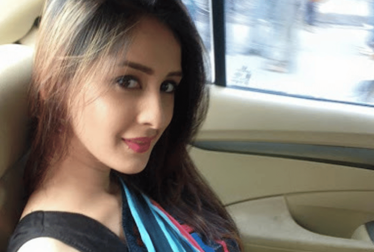 Chahatt Khanna breaks silence over posting pictures and videos with Mika Singh