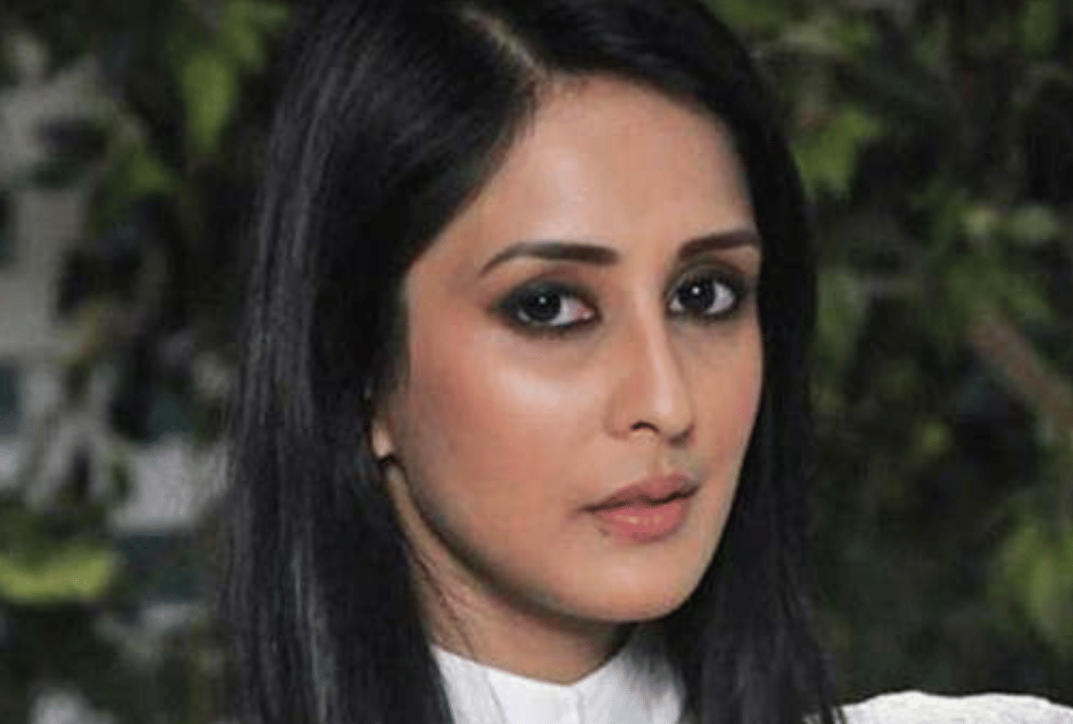 Chahatt Khanna got angry for pointing out two divorces said Urfi Javed is classless