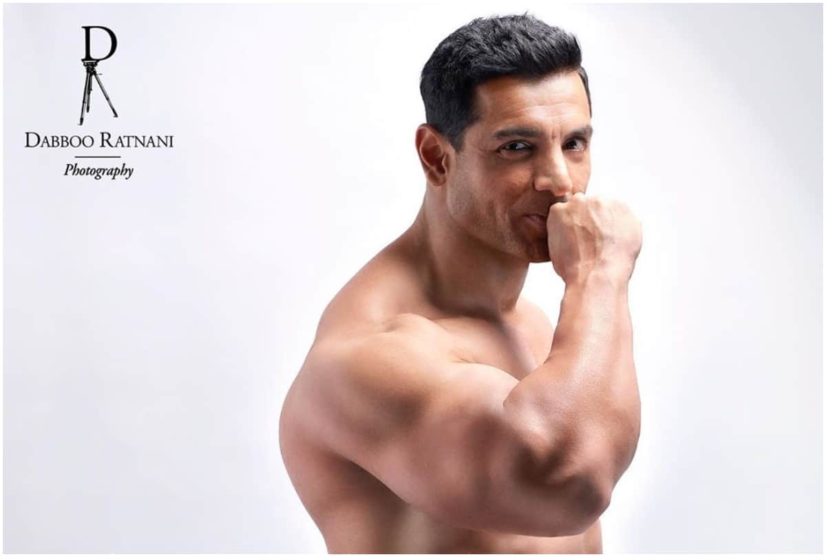 Hrithik Roshan John Abraham Sonam Kapoor Sridevi Mohanlal Bollywood Celebs Whi Rejected Rajamoulis Baahubali