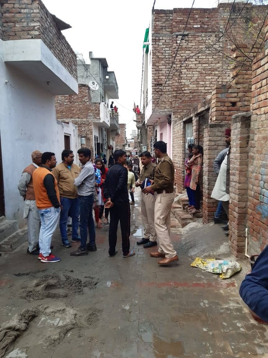 Gas cylinder fire in Ashok Nagar, big accident survives, fatehabad