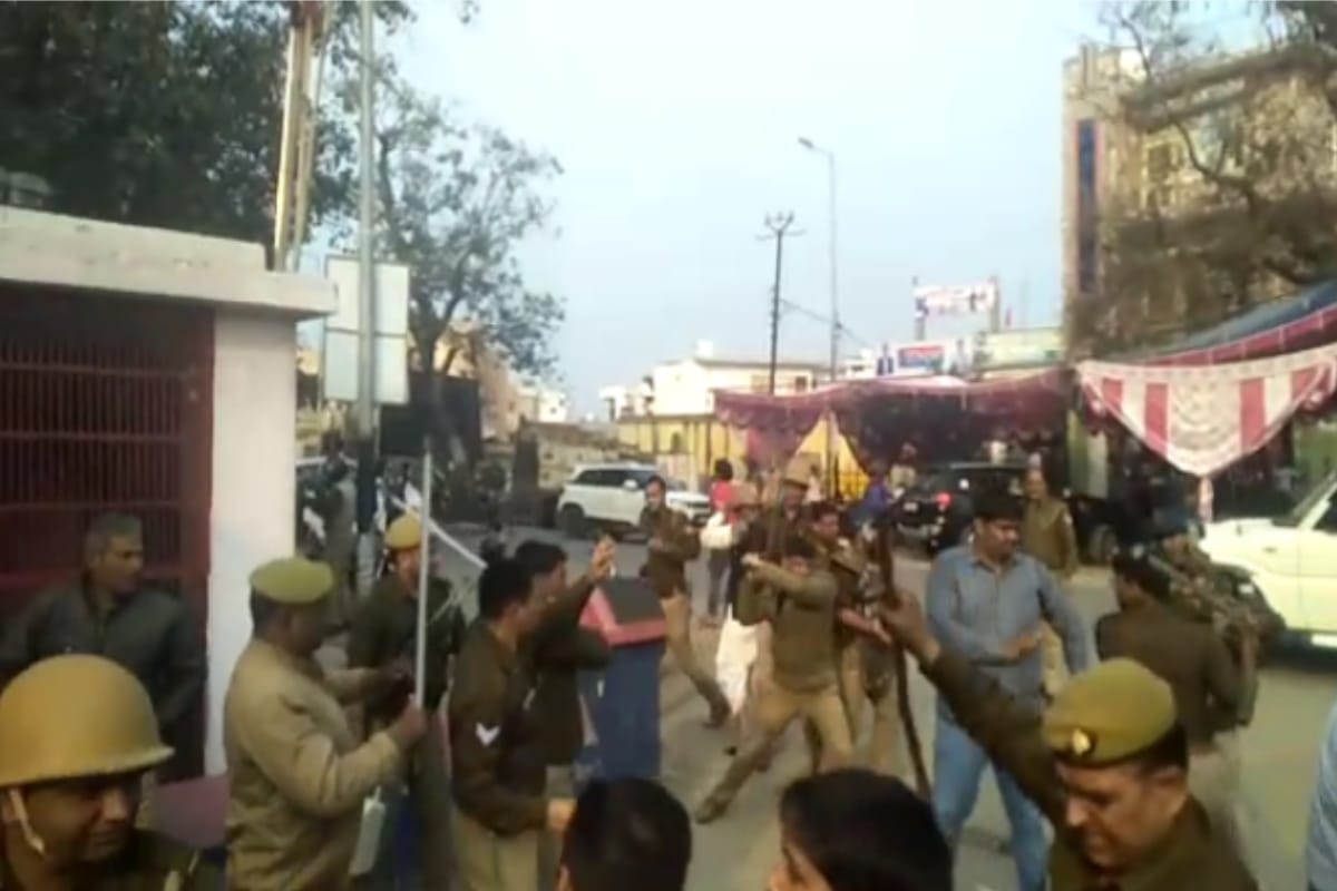murder of retired clerk in Meerut, people ruckus against police, lathi charge