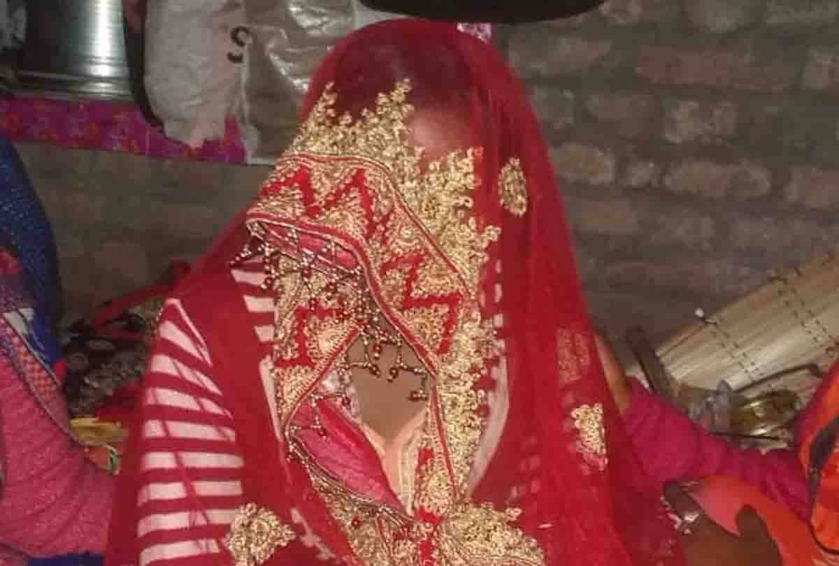 Superstition in sonbhadra two girl got married themselves To save husband from death Panchayat imposed punishment
