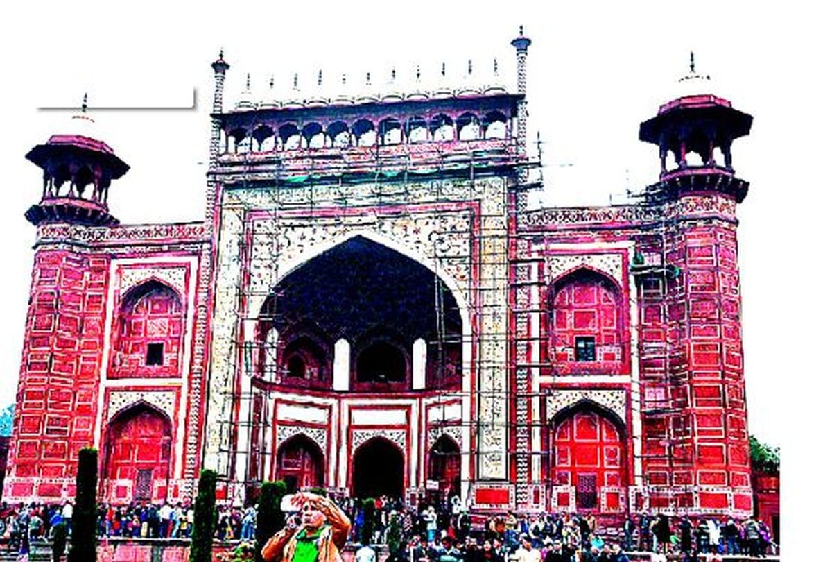Guide Will Provide Free Service On First Day At Tajmahal Opens