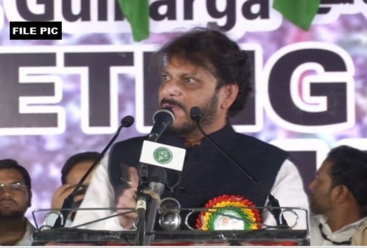 asaduddin Owaisi banned Pathan statement, BJP says, Constitution in hand, Pathan in heart