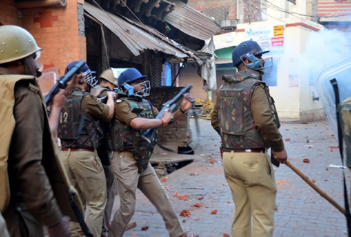 Aligarh: Protesters preparing to surround the city since morning