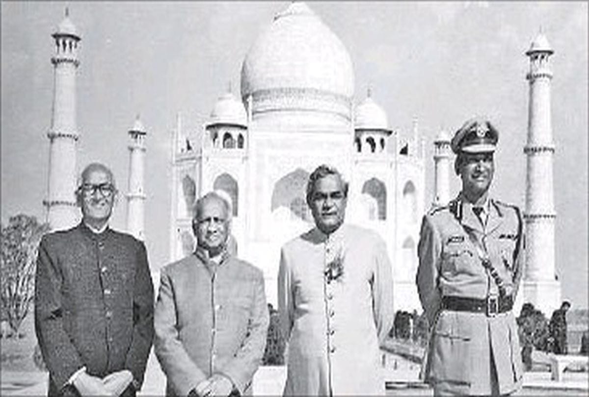 Atal Bihari Vajpayee's Poem On Taj Mahal