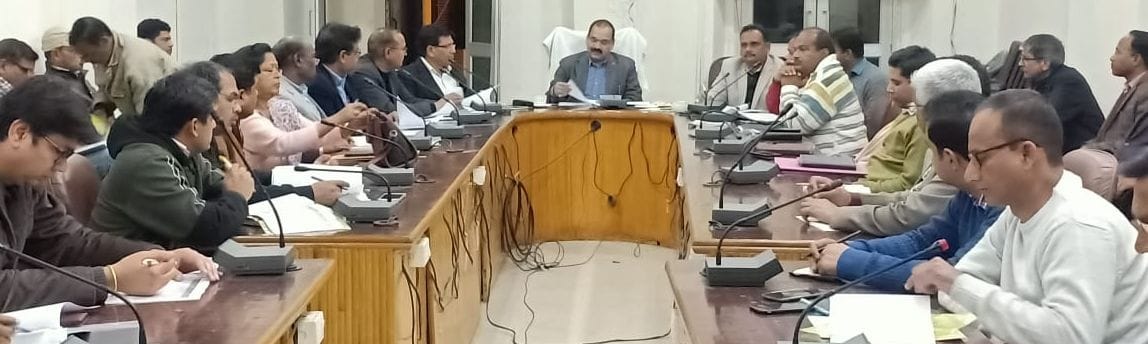 All officers should cooperate in communicable disease control campaign: DM