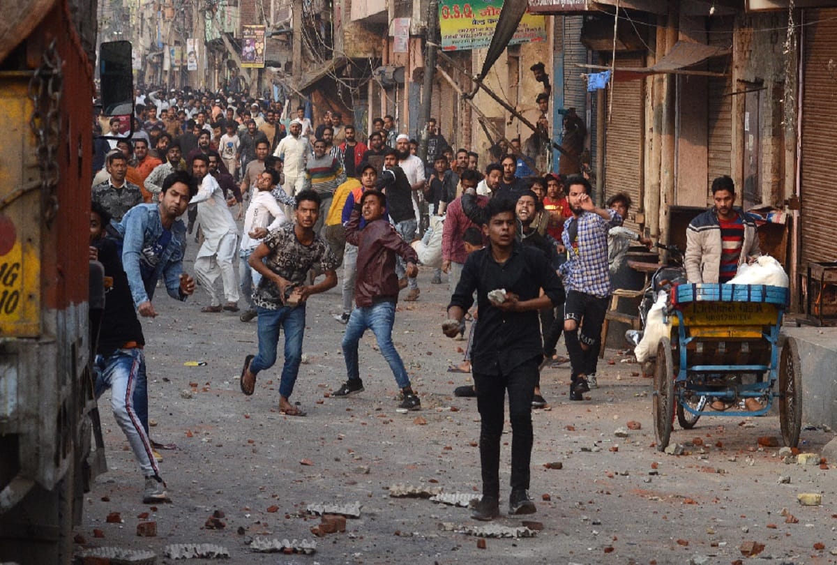 if police alert after Kapil Mishra tweet then might be stop stone pelting in zafarabad