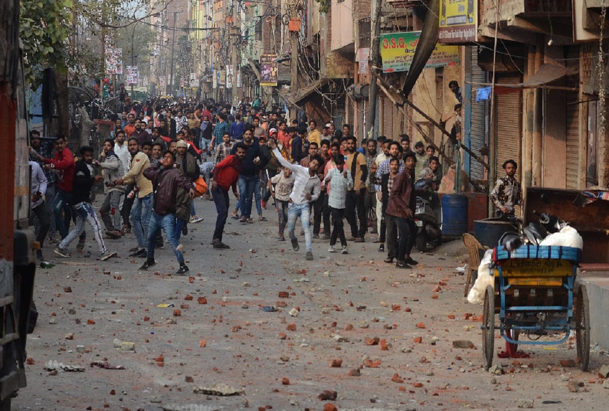 if police alert after Kapil Mishra tweet then might be stop stone pelting in zafarabad