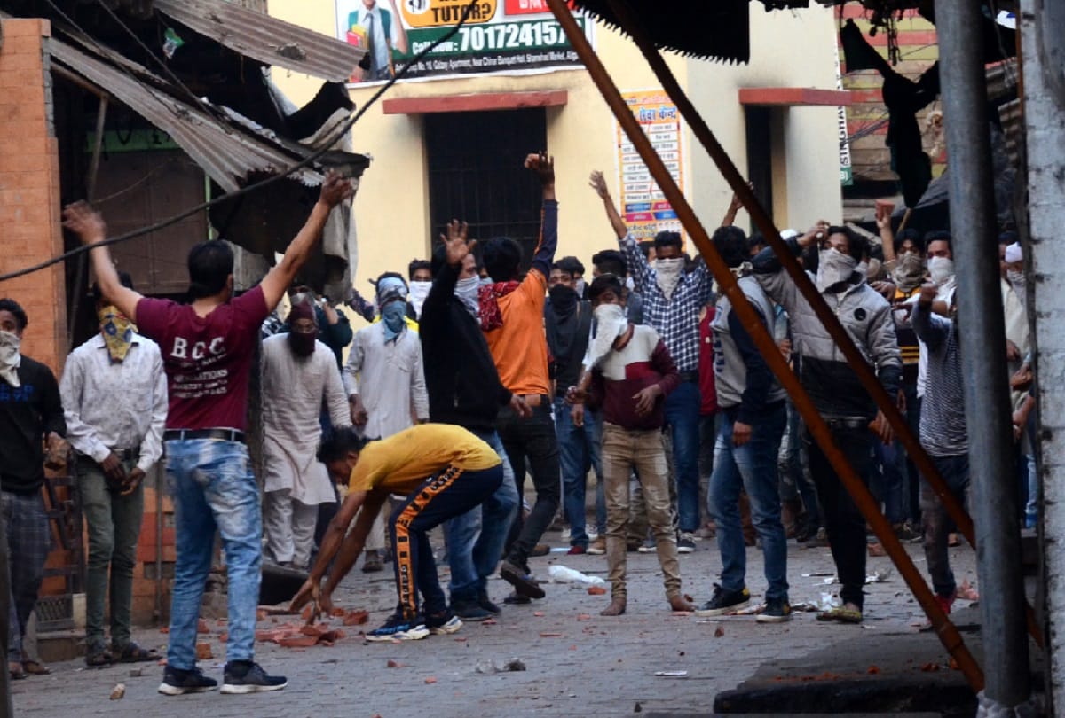Aligarh: Protesters preparing to surround the city since morning