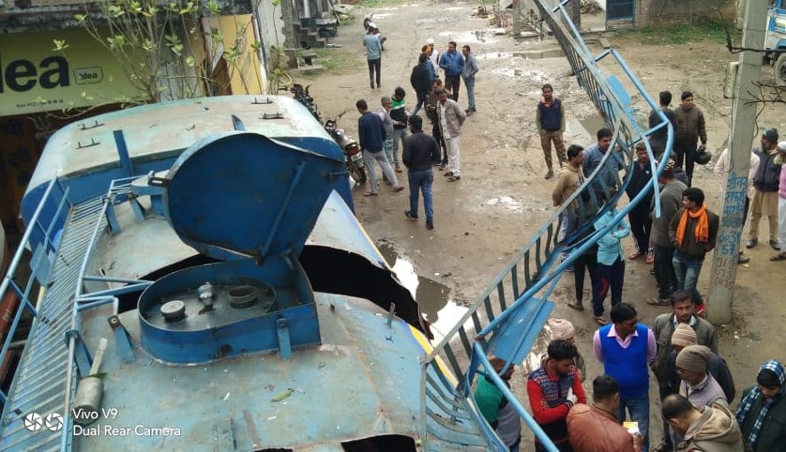 Exploded tank of oil tanker, explosion occurred