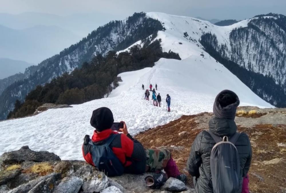 Tourist Like Snow Covered Brahmatal Trek For Trekking, See Awesome Visuals