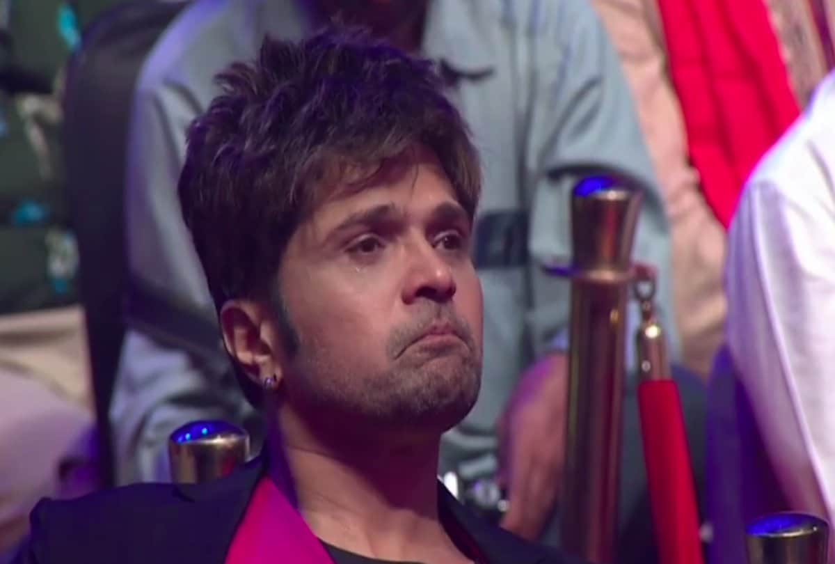 Indian Idol Finale Himesh Reshammiya cry in show on ranu mandal song