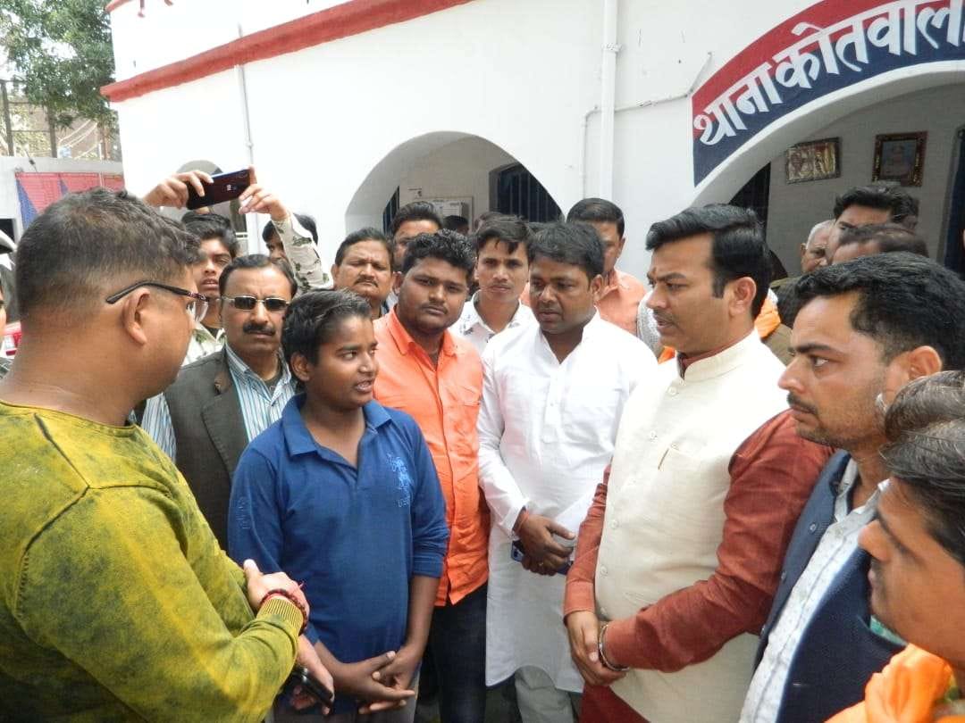 Minister in charge rescued minor shopkeeper
