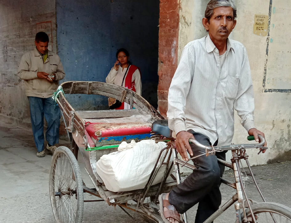 UP board copies being brought on rickshaws