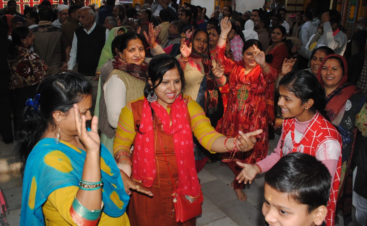 Rasiya singing