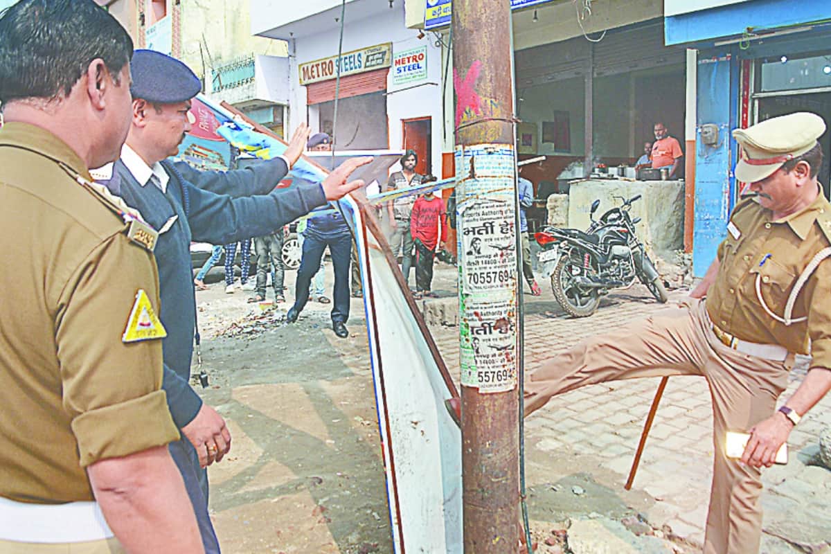 Traffic police removed encroachment from Hapur Adda in Meerut
