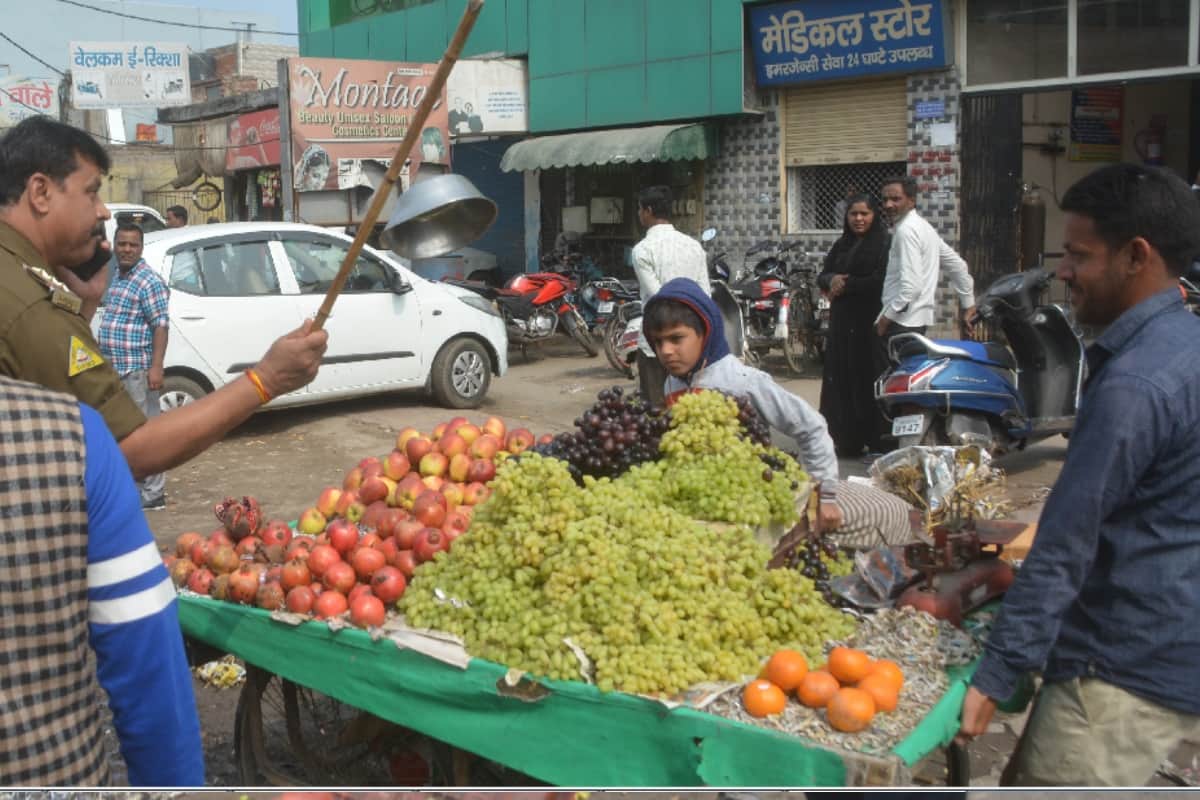 Traffic police removed encroachment from Hapur Adda in Meerut