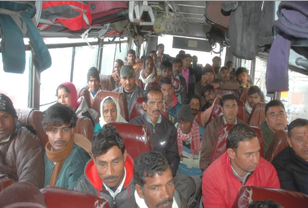 Rainfall and Hailstorm in uttarakhand, Mountains Collapse in pithoragarh almora, Tourist Stuck