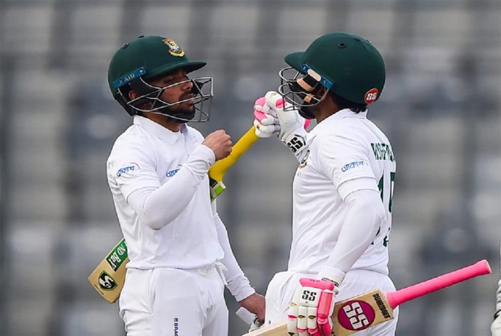 bangladesh dominate zimbabwe as Najmul, Mominul hit fifties in One-off Test