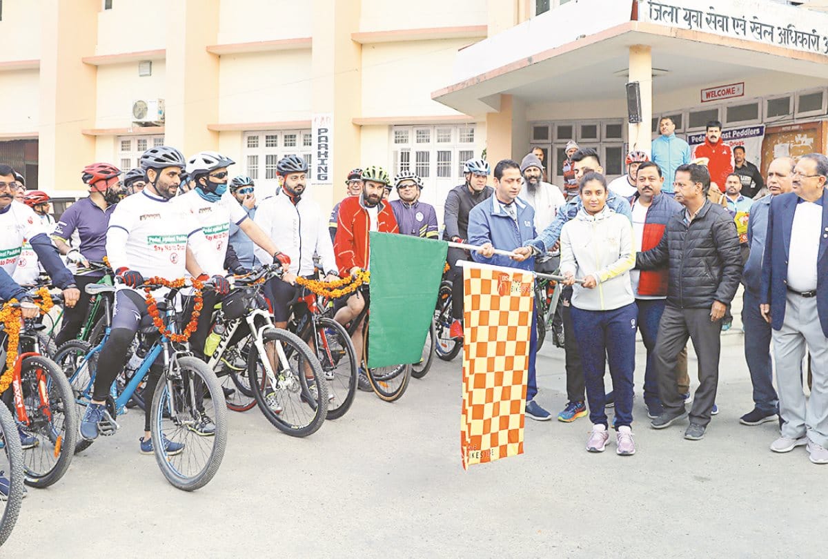 cricketer mithali raj flags off cycle race anti drug campaign