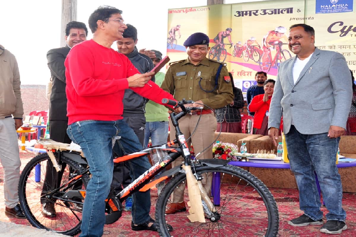Students has Cycle rally in Saharanpur by Amar Ujala Program
