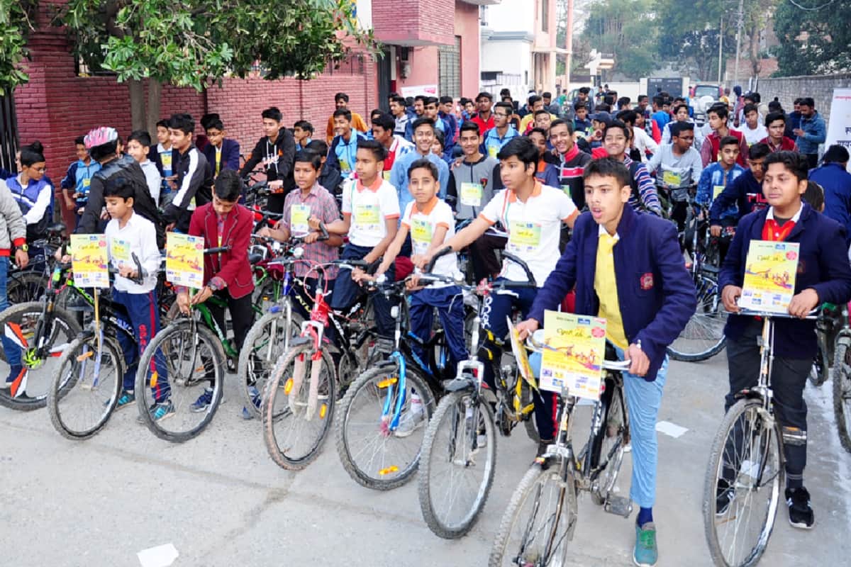 Students has Cycle rally in Saharanpur by Amar Ujala Program
