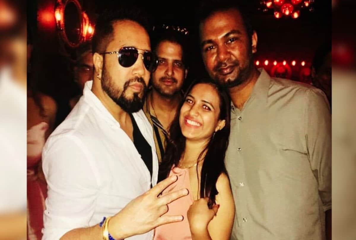 Mika Singh Manager Saumya Khan was depressed for long time she commit suicide
