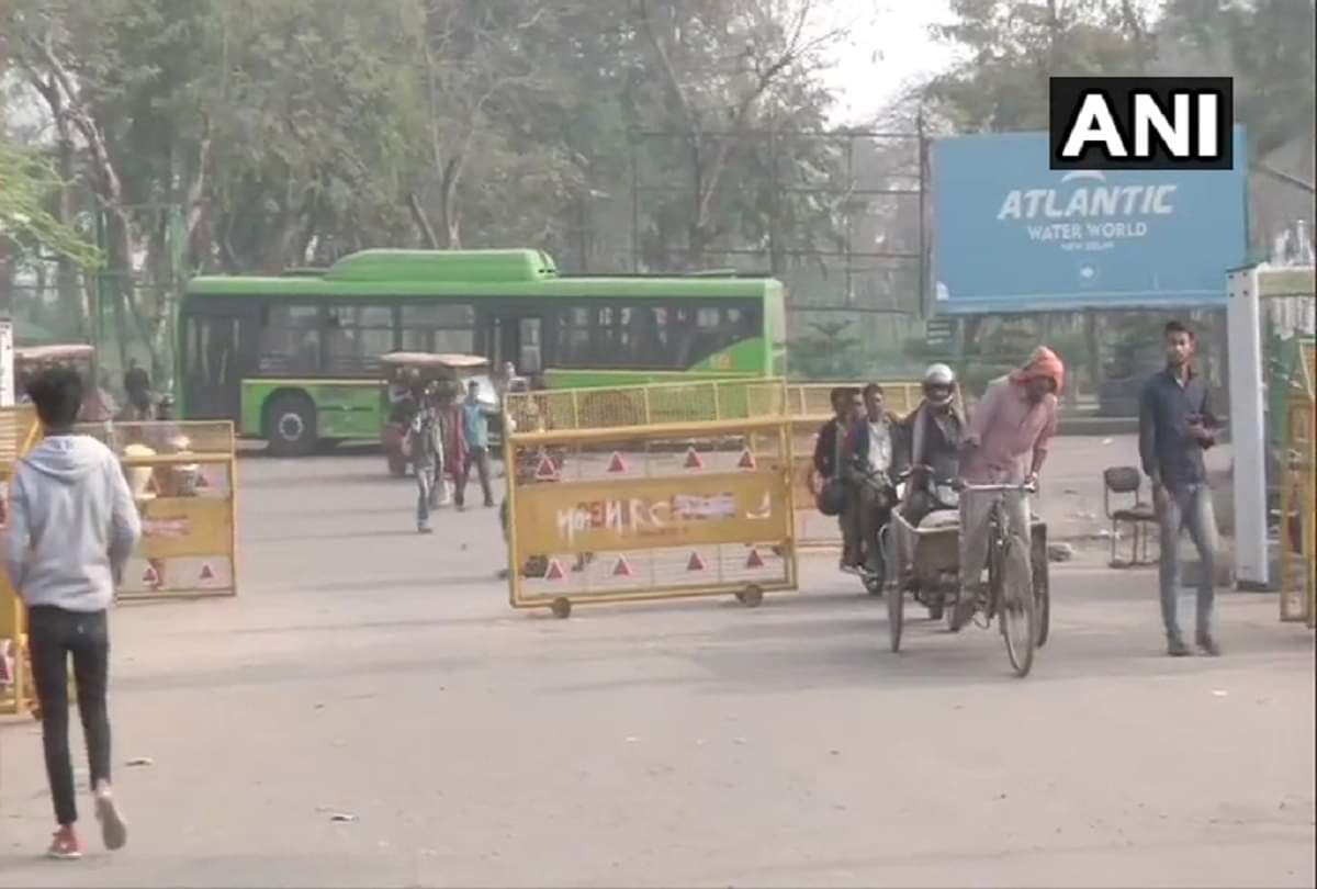 Shaheen Bagh update vehicles start running after Noida Faridabad road reopened
