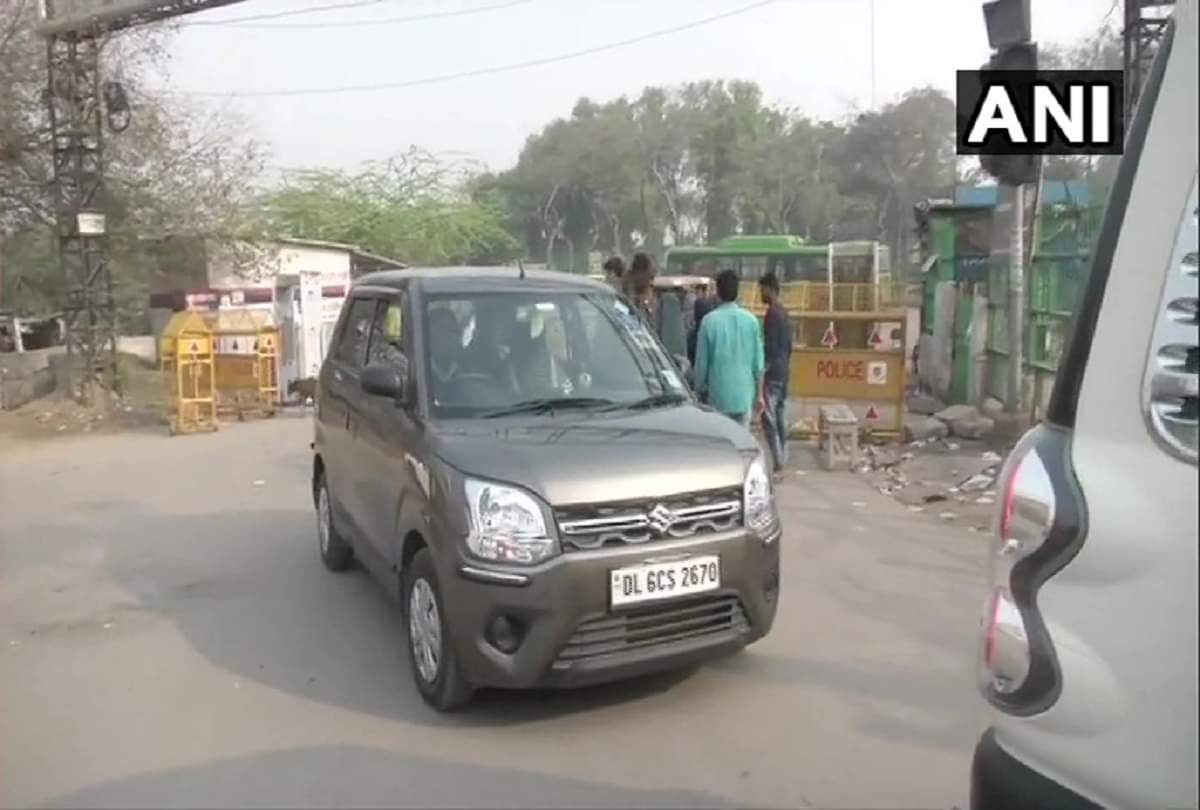 Shaheen Bagh update vehicles start running after Noida Faridabad road reopened