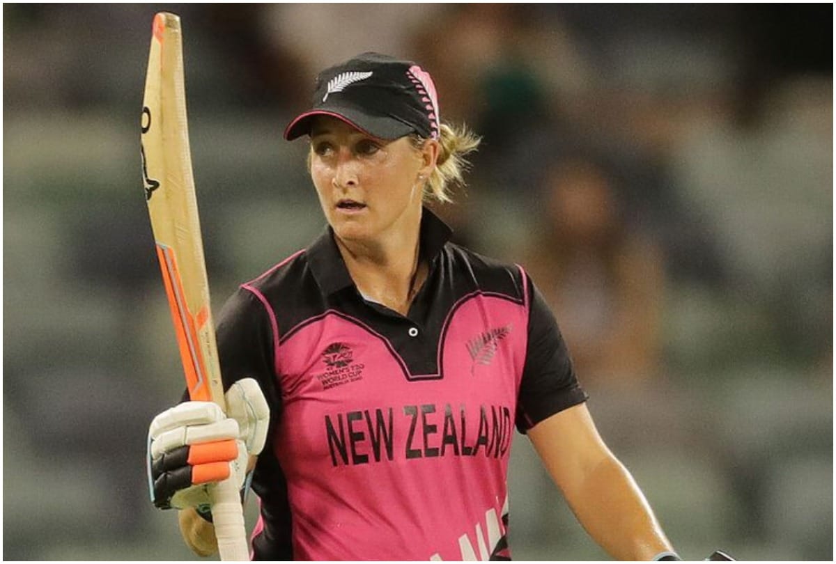 Women's T20 World Cup: New Zealand win by seven wickets with Sophie's captaincy innings