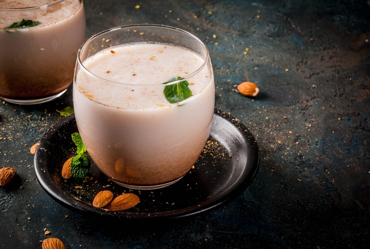 Coronavirus update Immunity is strengthened by drinking thandai in summer many more benefits