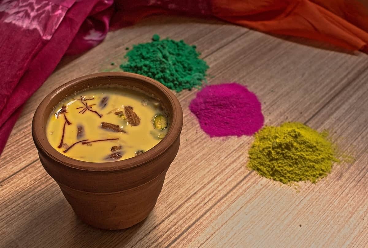 Holi 2020 benefits of thandai good for health