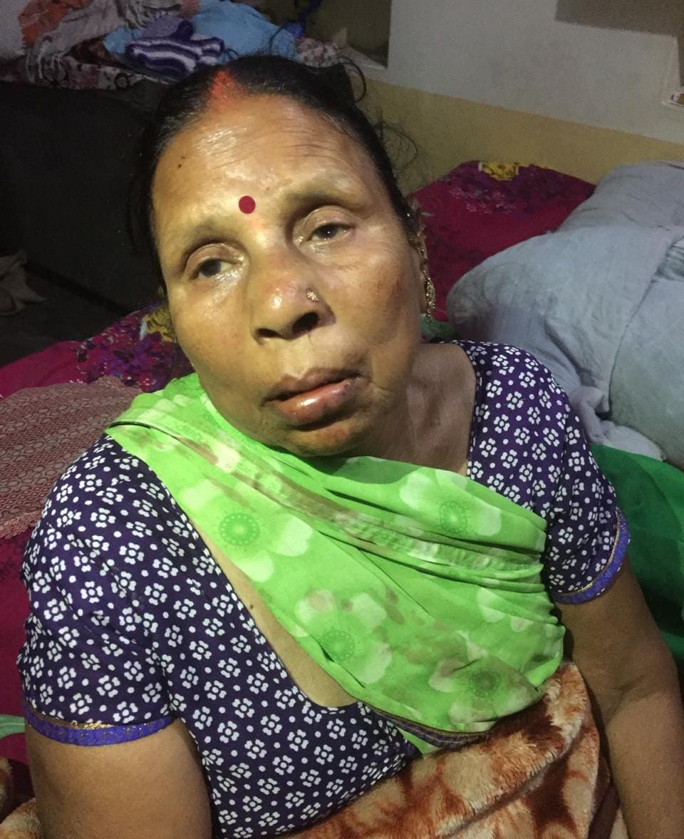 woman's chain was snatched again in Manduwadih, injured by miscreants.